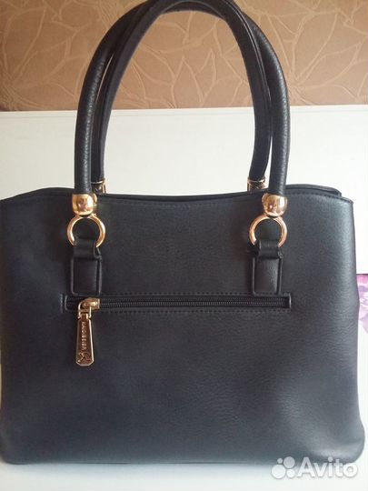 Сумки разного цвета и шикарные