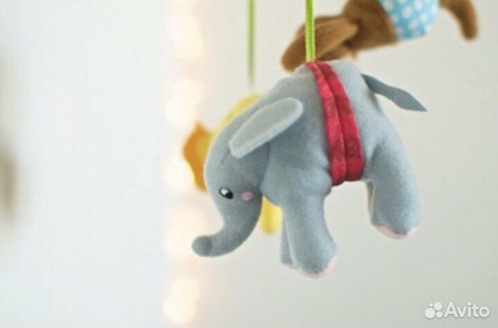 Мобиль и бортик (икеа) для детской кроватки