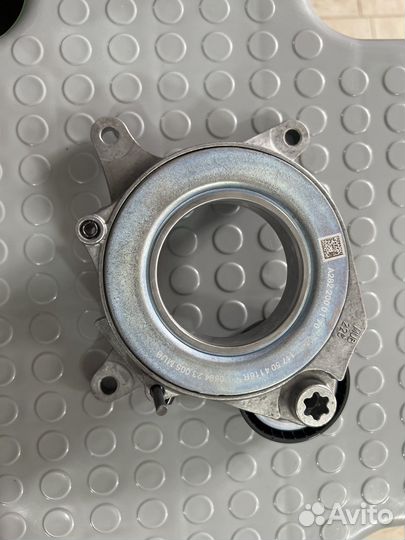 Натяжитель ремня Мерседес