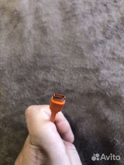 Провод для зарядки наушников или телефона