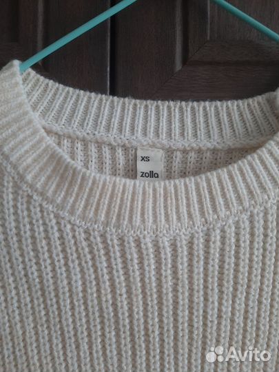 Свитер шерстяной женский