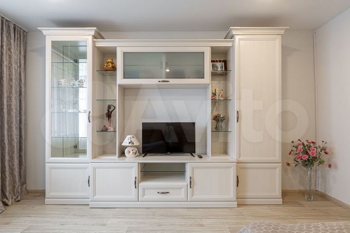 1-к. квартира, 42 м², 5/10 эт.