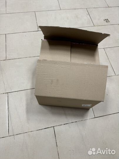 Коробка с вещами