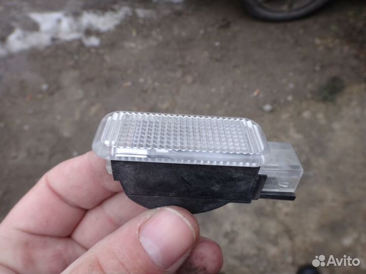 Ауди Подсветка боковой двери Volkswagen