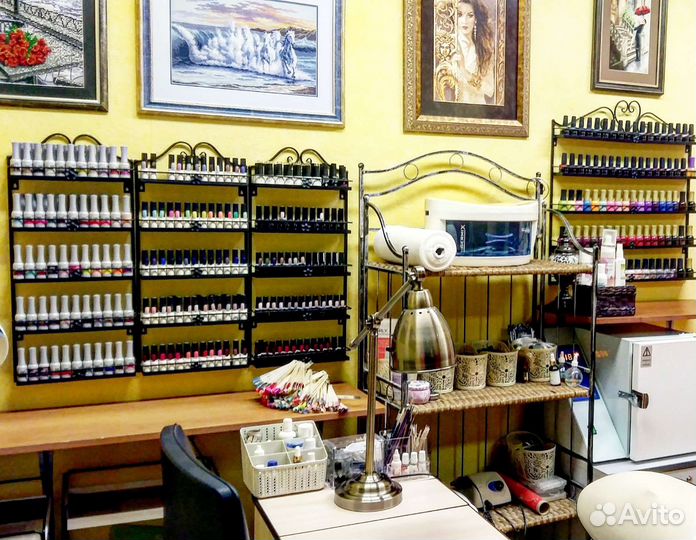 Маникюр. Педикюр. Наращивание гелем