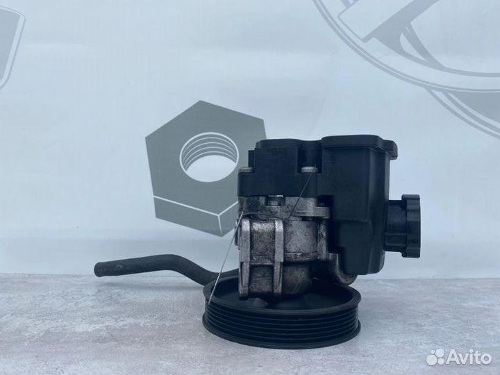 Насос гур Mercedes W204 S204 W211 S211 A0044667001