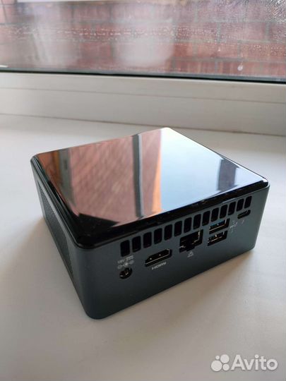 Неттоп intel nuc 8 i3 16/128