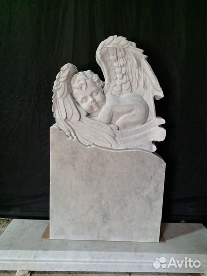 Памятники из мрамора и гранита