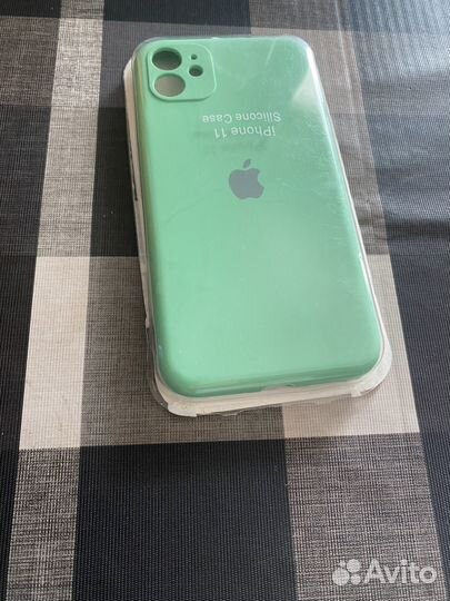 Чехол на iPhone 11