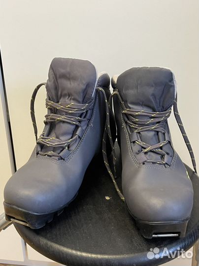 Лыжные ботинки р 37,5-38