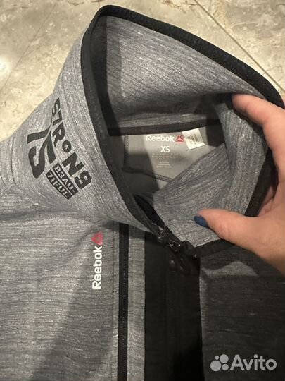 Толстовка reebok женская