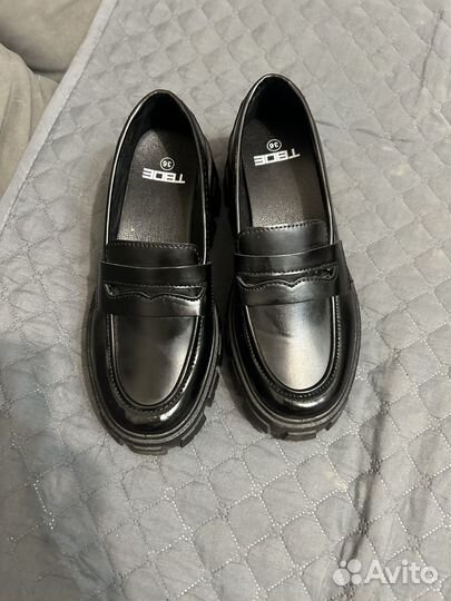 Лоферы женские