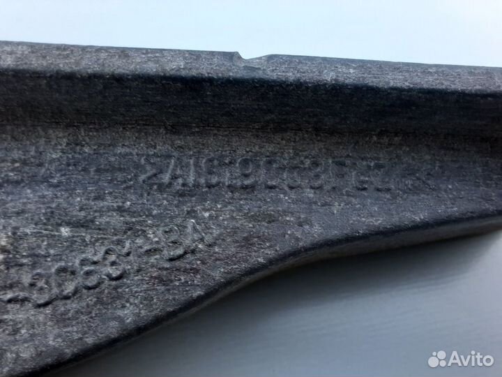 Кронштейн генератора Ford Fiesta Fusion