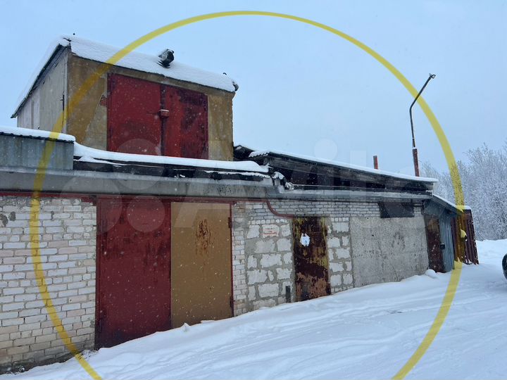 Гараж, > 30 м²