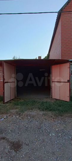 Гараж, > 30 м²