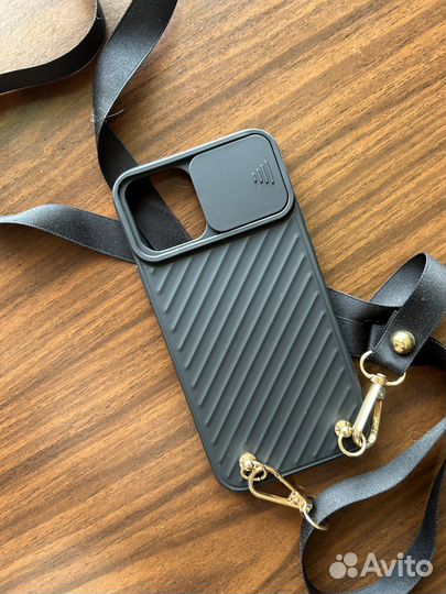 Чехол на iPhone 12 с ремешком и защитой камеры
