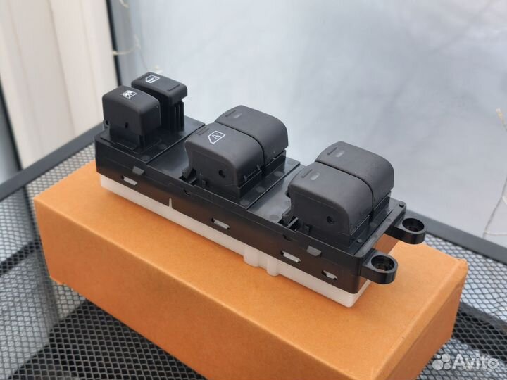 Новые Кнопки стеклоподъёмников Nissan Murano Z50