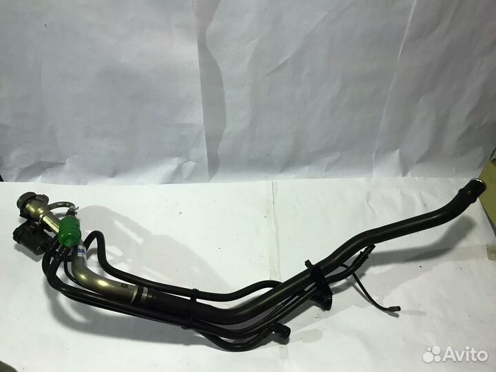 Горловина топливного бака Land Rover