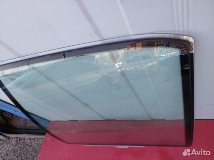 Стекло задней двери Mercedes-Benz W140