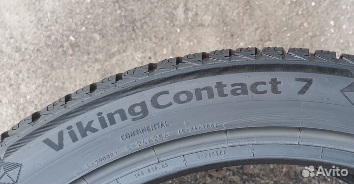 Continental ContiVikingContact 7 255/40 R20