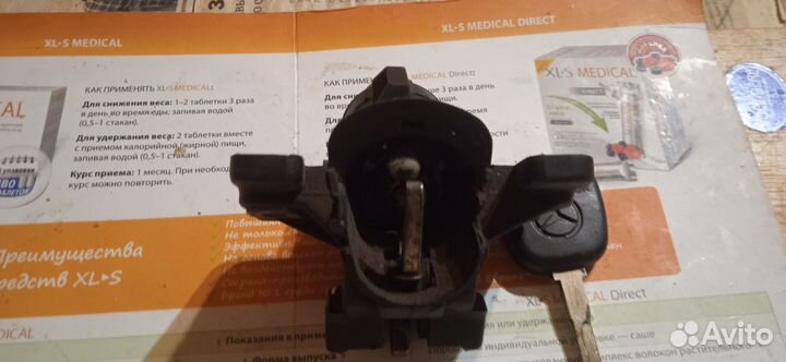 Замок багажника Мерседес 201 190