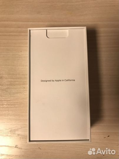 Коробка от iPhone
