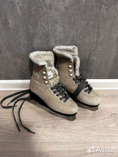 Коньки фигурные детские