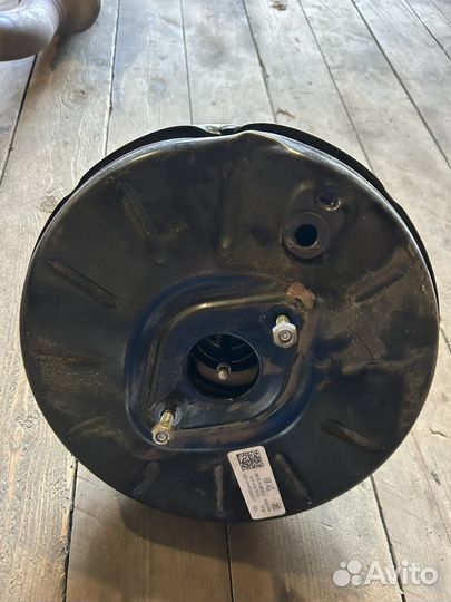 Вакуумник тормозной Volkswagen Tiguan 2