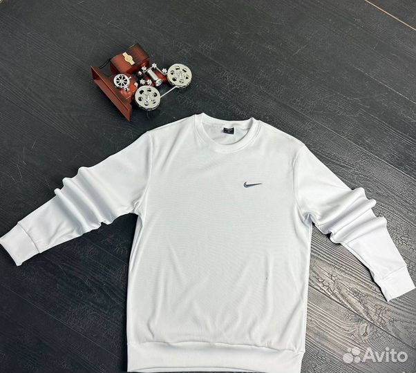 Свитшоты Nike