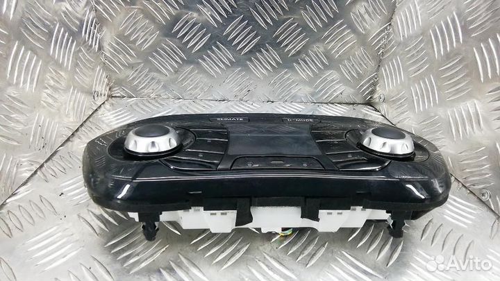 Блок управления климатической установкой Nissan Ju