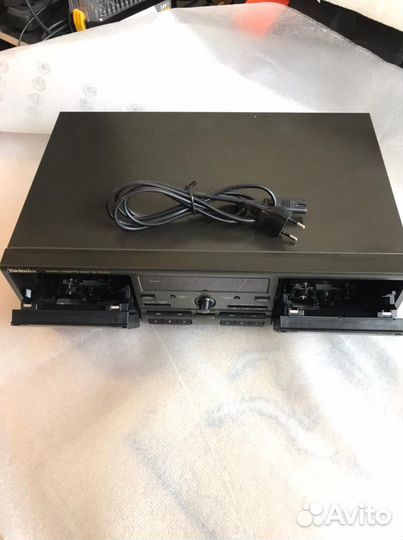 Дека кассетная стерео Techniks RS-TR 373