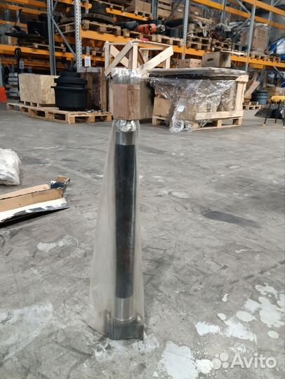 Вал тормозной правый Мерседес Актрос Аксор Атего