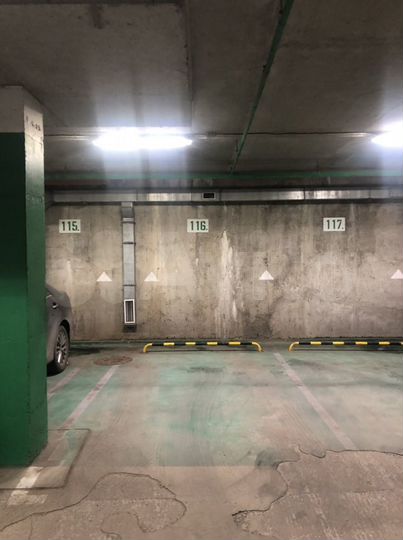 Машиноместо, 14 м²