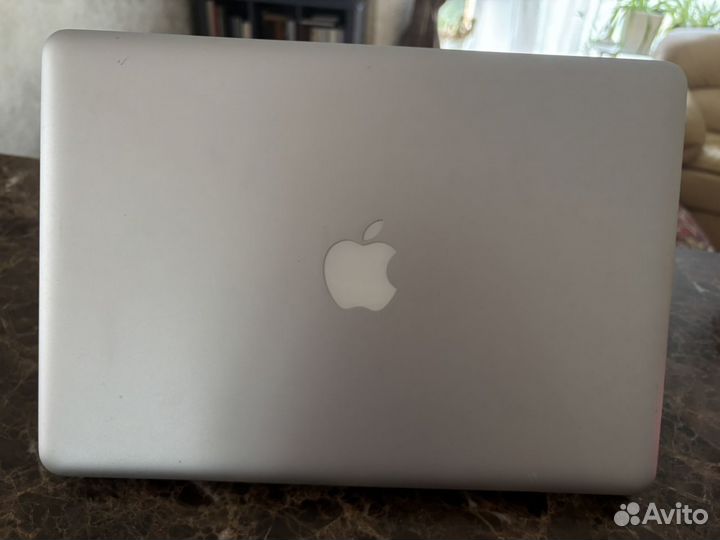 Apple MacBook Pro 13 2010 mid