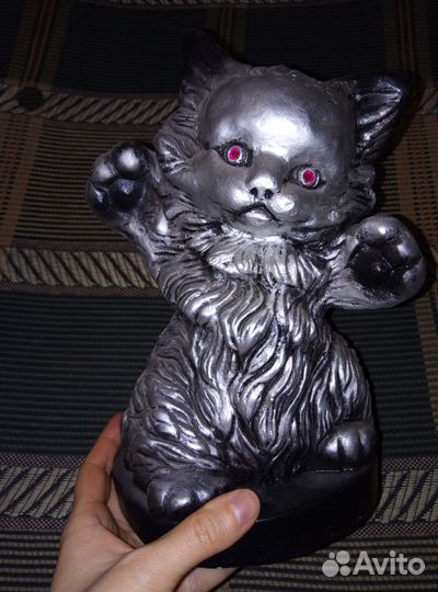 Статуэтка котёнок