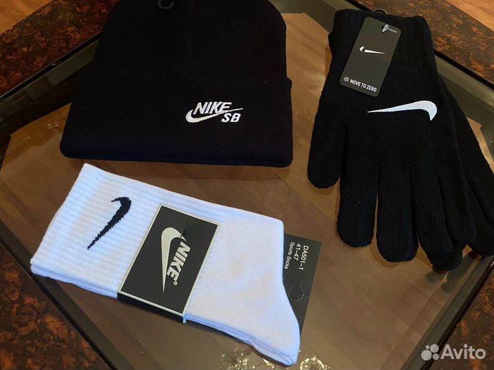 Набор шапка и перчатки nike