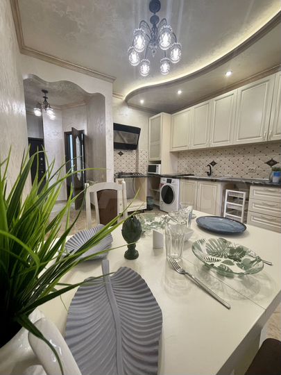 1-к. квартира, 63 м², 1/9 эт.