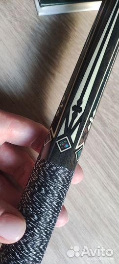 Кий, чехол, книга