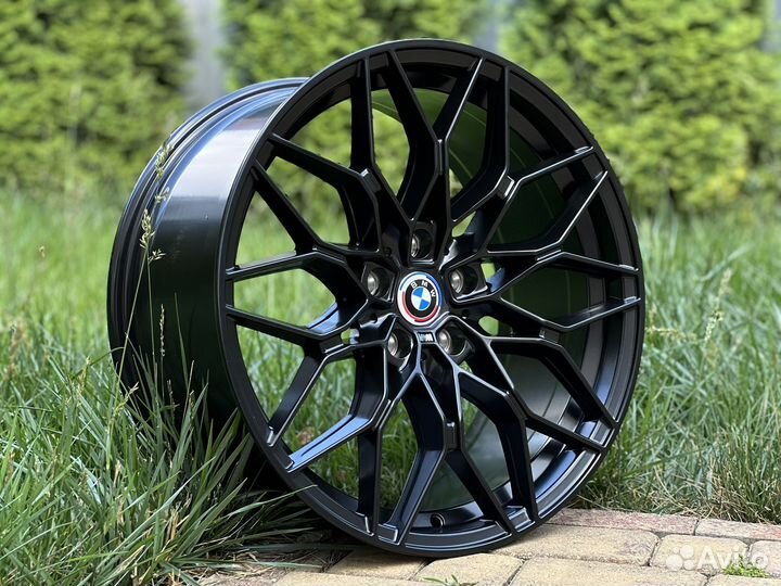 Эффектные диски на BMW G30 R19