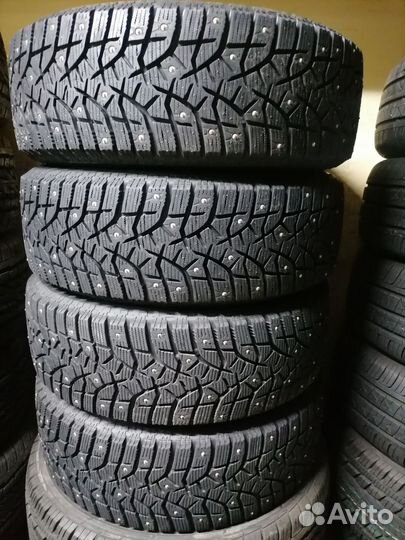 Bridgestone Blizzak Spike-02 185/60 R15 84T