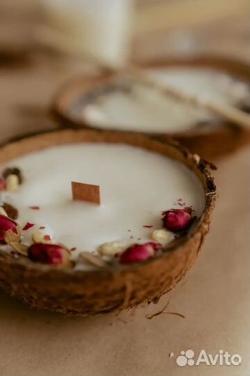 Свеча в кокосе