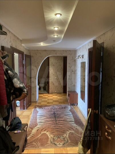 2-к. квартира, 81 м², 1/5 эт.