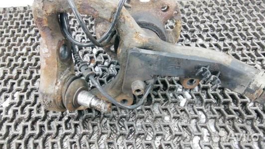 Ступица передняя правая mercedes benz CLS C219 (DA