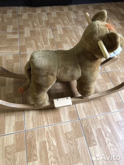 Детская качалка лев