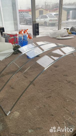 Гнутое стекло на заказ