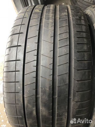 Pirelli P Zero PZ4 325/30 R23