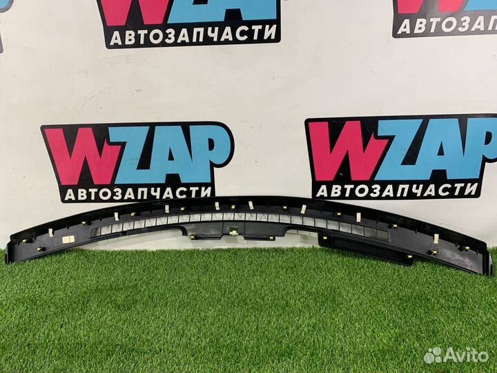 Декоративная накладка торпедо Ford Mustang