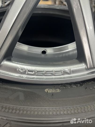 Диски литые R17 5*114.3 Vossen CVT вертушки