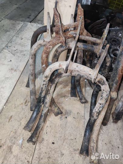 Центральная подножка Урал