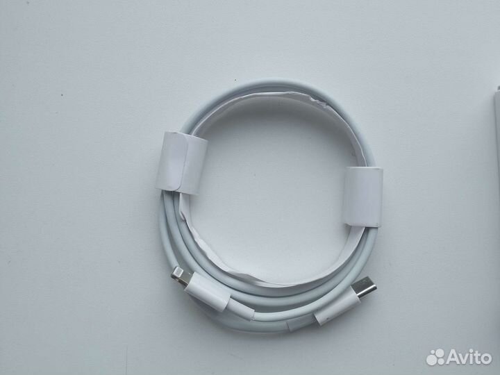 Зарядка на iPhone Lighting